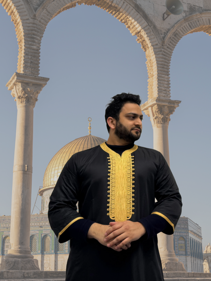 Elite Embroidered Half-Sleeve Djellaba Black and Gold | Luxury & Comfort