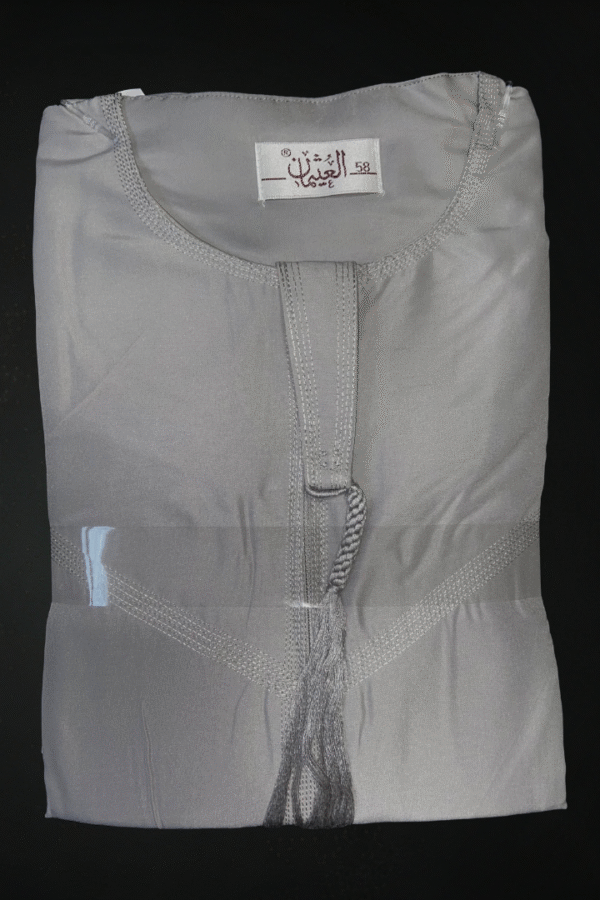 Emirati Gray Ghutra | Elegant Traditional Headwear for Men