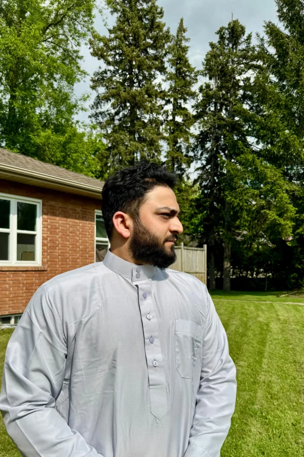 Saudi Sheikh in Sterling | Thobe for Refined Elegance