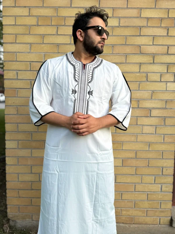 Moroccan Embroidered Djellaba Thobe White | Elegant Comfort - Image 4