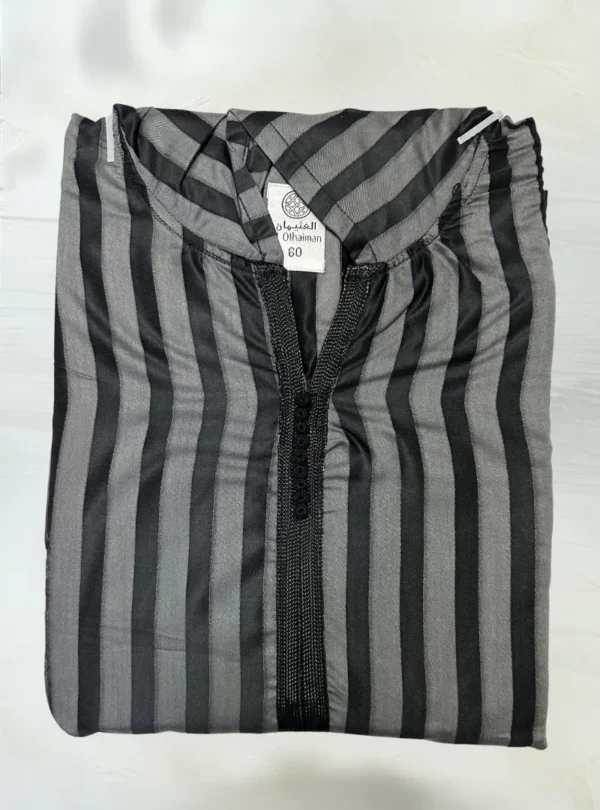Othaiman Hooded Casablanca Cloak Aswad Al Ramadi | Elegance - Image 2