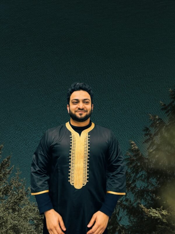 Elite Embroidered Half-Sleeve Djellaba Black and Gold | Luxury & Comfort - Image 4