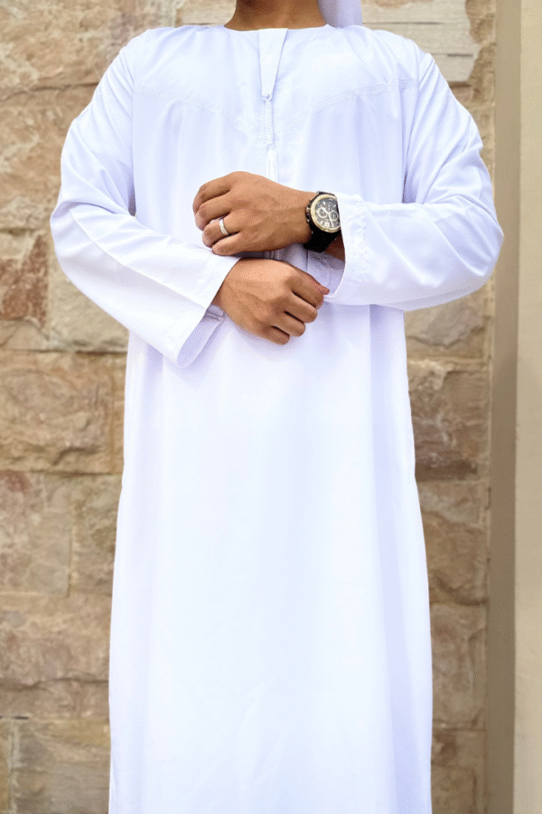 Emirati Sheikh Snow White Kandura | Classic Elegance for Men
