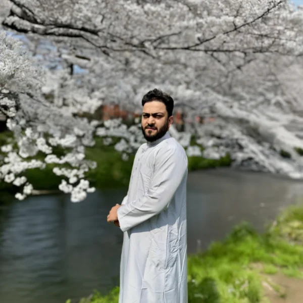 Saudi Sheikh in Sterling | Thobe for Refined Elegance - Image 5